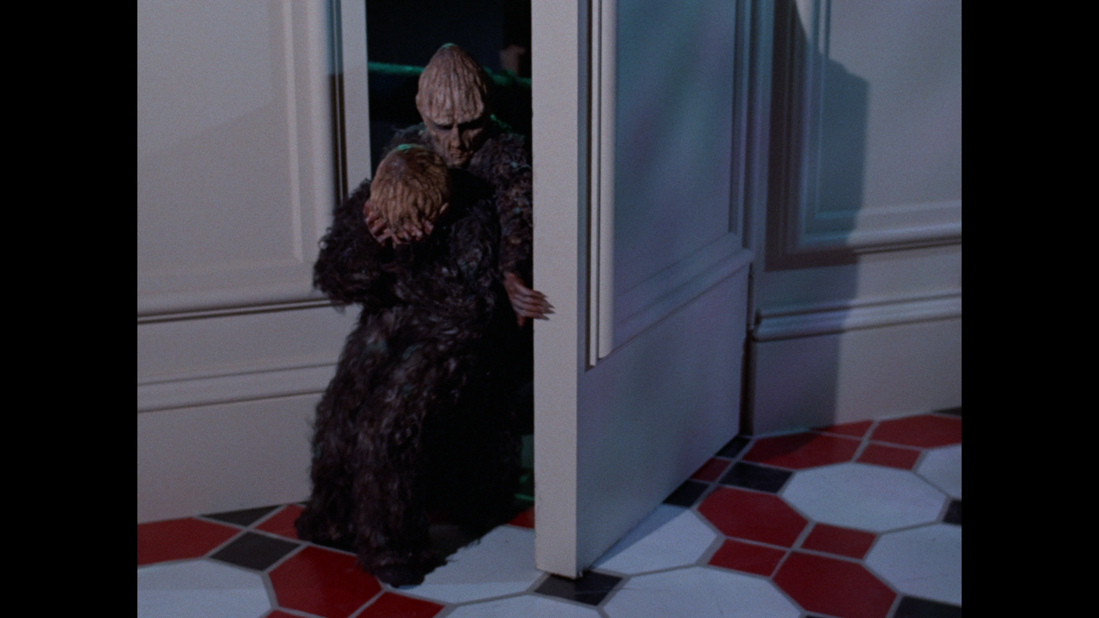 Don't Be Afraid of the Dark - Image 13