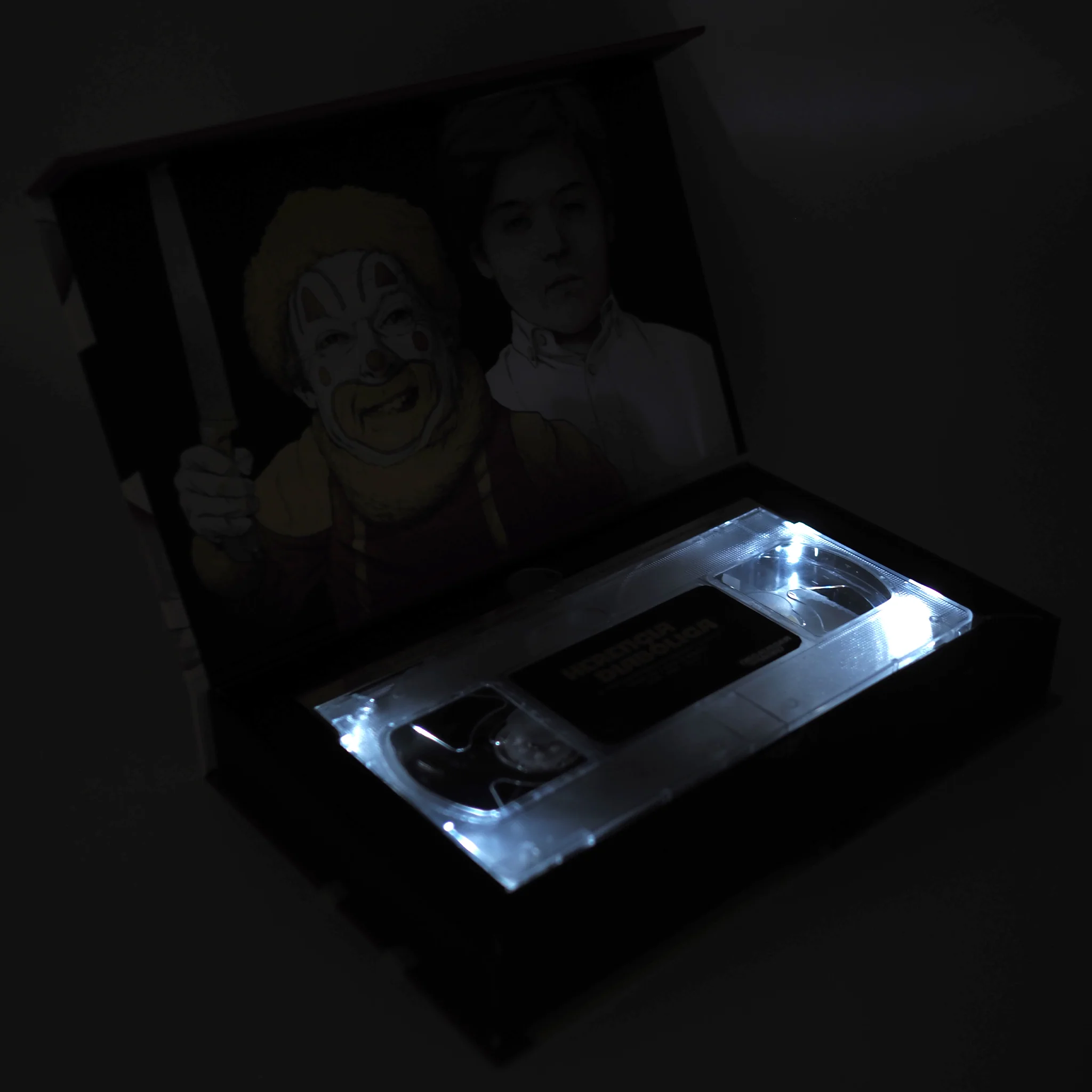 Herencia Diabólica - Limited Edition Deluxe LED VHS - Image 4