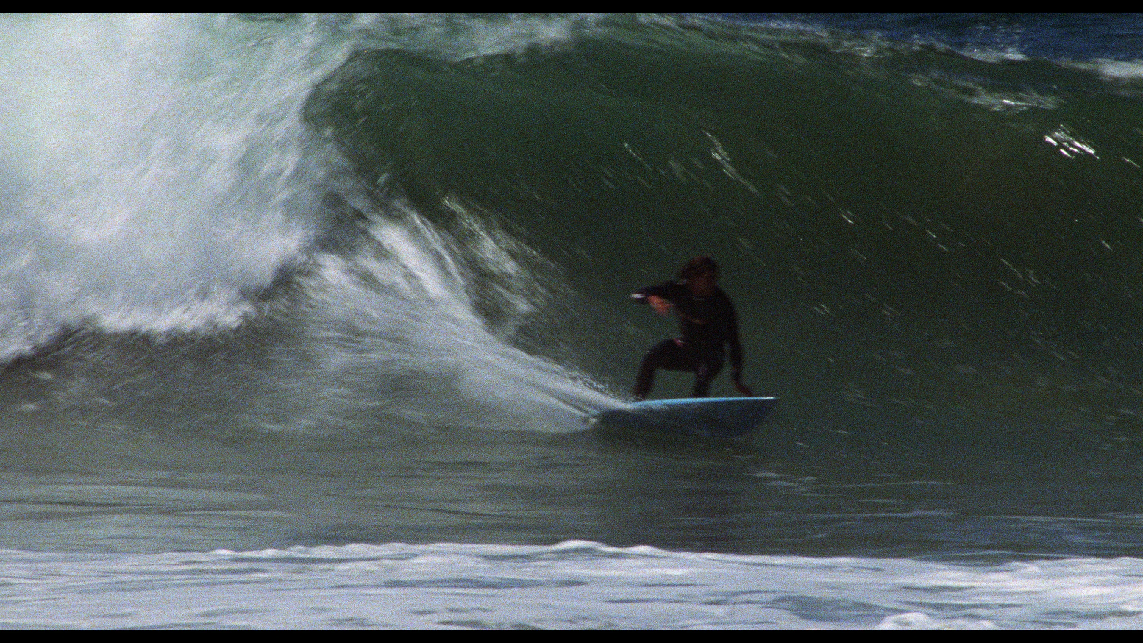 Red Surf - Image 12