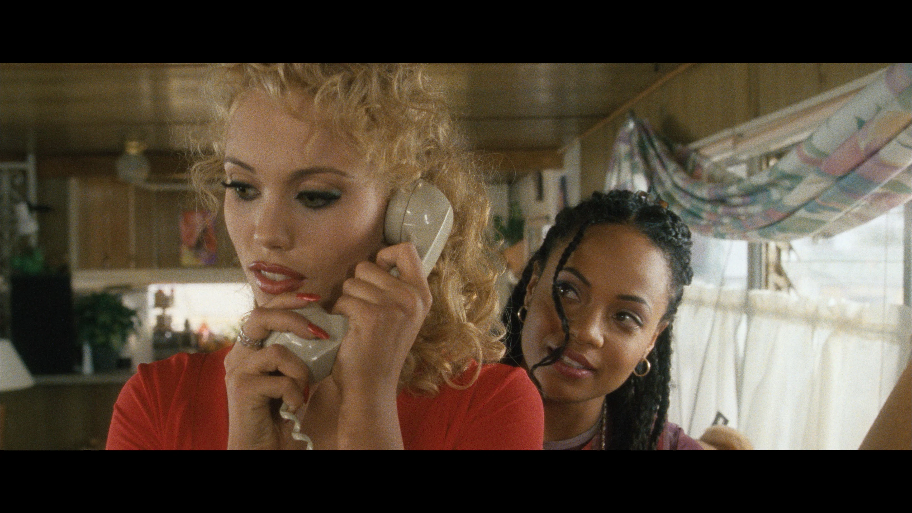 Showgirls - Image 7