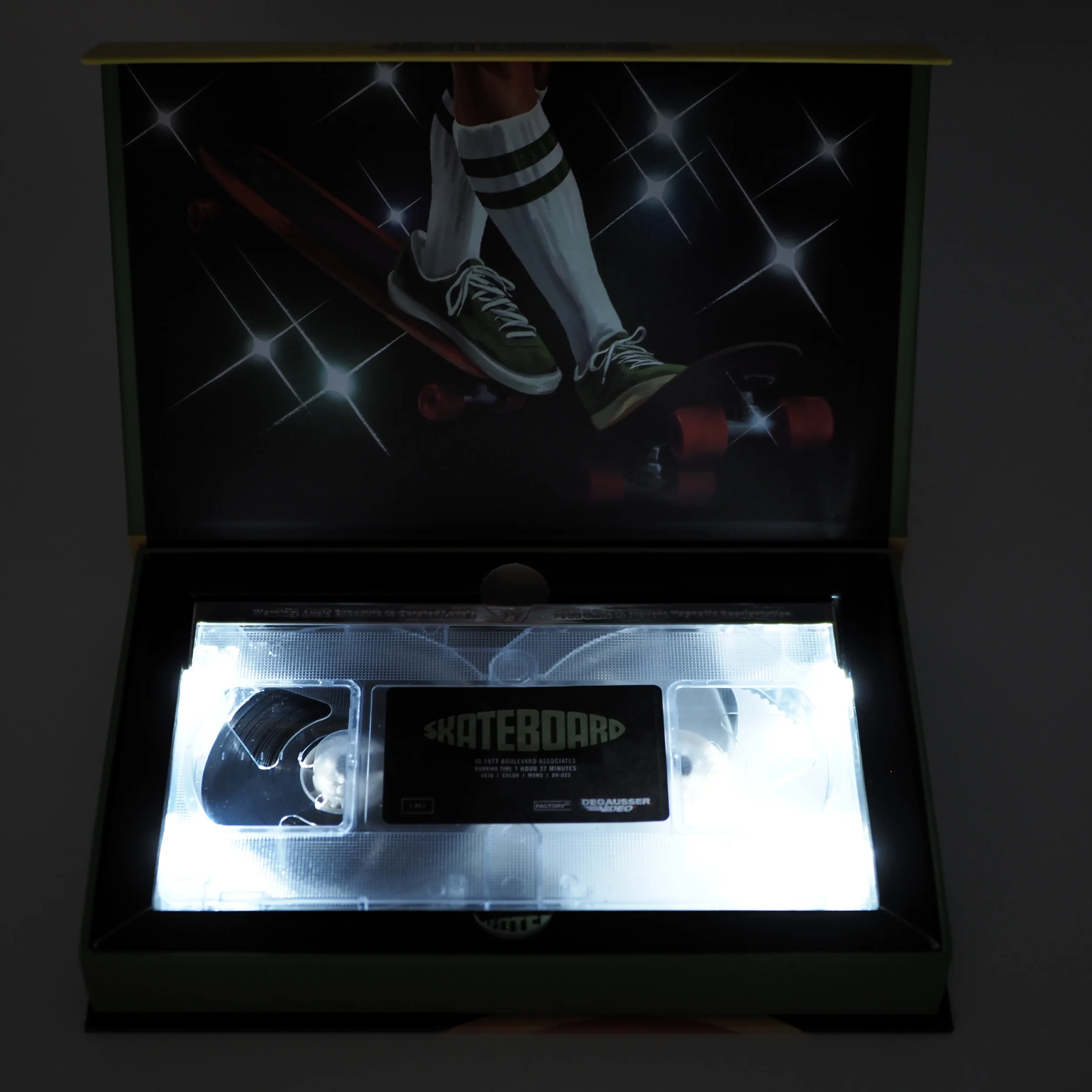 Skateboard - Limited Edition Deluxe LED VHS - Image 8