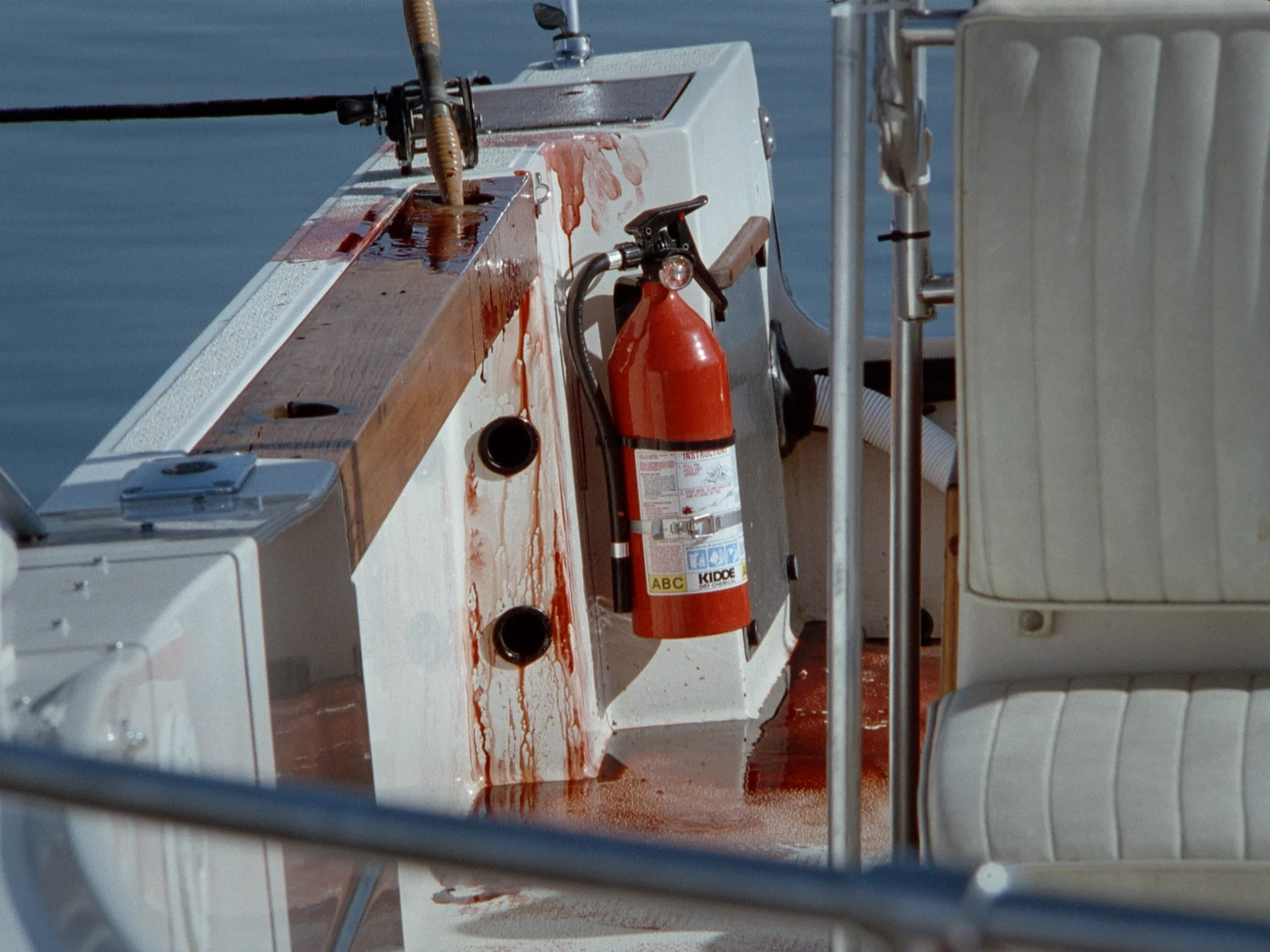 The Birds II: Land's End - Image 9